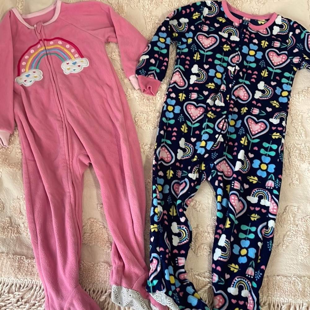 Fleece zipup Pj onesie bundle, size 2T